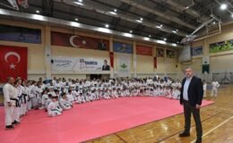 Osmangazi’de Kuşak Sınavında 300 Karateci Kuşak Sevinci  Yaşadı