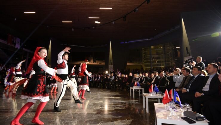 Osmangazi’de Kosova’nın Bağımsızlığı Coşkuyla Kutlandı