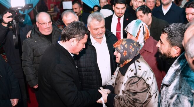 Osmangazi Belediye Başkanı Erkan Aydın Ramazan Sokağında Vatandaşlarla Buluştu