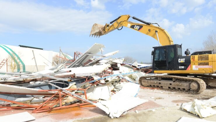 Nilüfer’de 3 Noktada Yıkımı Gerçekleşti