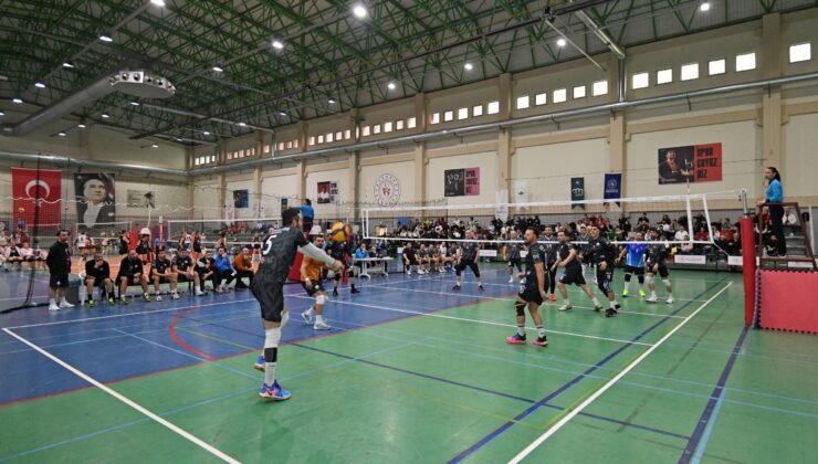 Osmangazi’de Vereranlar Voleybol Zirve için Sahaya Çıktı
