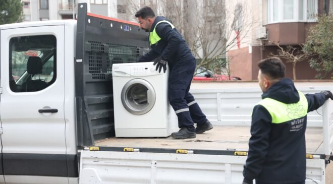 Nilüfer’de Elektronik Atıklar Kontrollü Şekilde Toplanıyor