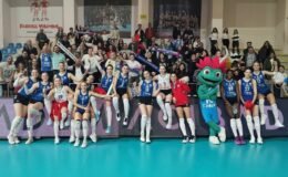 Nilüfer Belediyespor Eker Kadın Voleybol Takımı Kuzeyboru  Engelini 3-2 ile Geçti