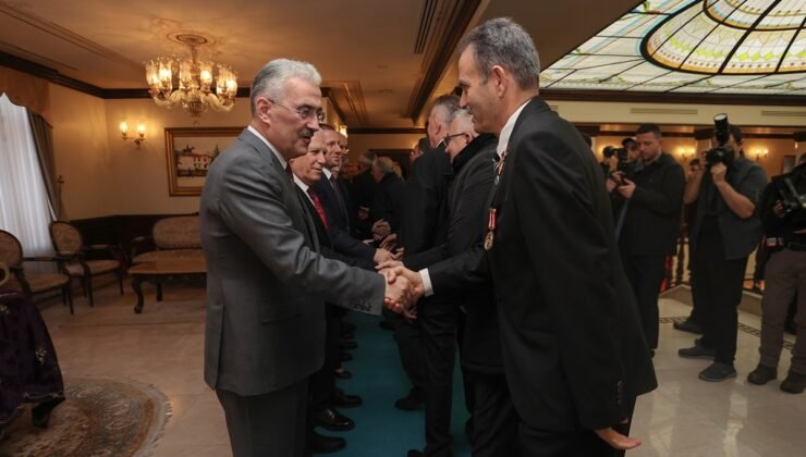 Bursa Valisi Erol Ayyıldız Bayramlaşma Programı Düzenledi