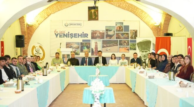 Yenişehir Belediye Başkanı Ercan Özel Üniversite Öğrencileriyle İftarda Buluştu