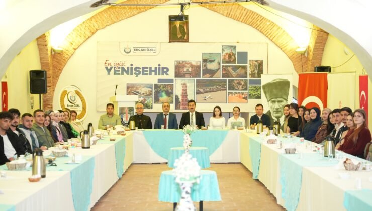 Yenişehir Belediye Başkanı Ercan Özel Üniversite Öğrencileriyle İftarda Buluştu