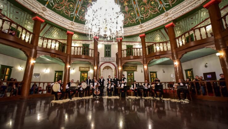 Tasavvuf Ezgileri Gönüllere Dokundu