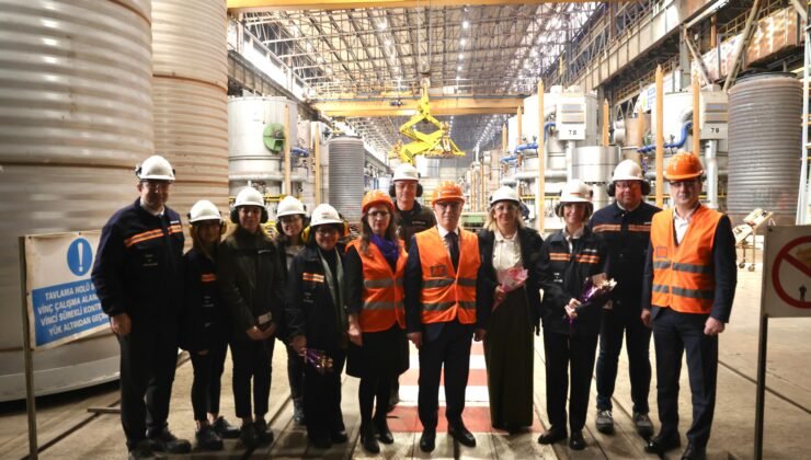 Büyükşehir Belediye Başkanı Mustafa Bozbey’den Kadın Emekçilerine Anlamlı Ziyaret