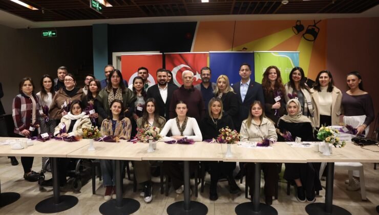 Büyükşehir Belediye Başkanı Mustafa Bozbey Gençlerle Sahur Yaptı