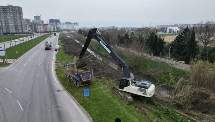 Nilüfer Ayafatma Deresinde Kapsamlı Temizlik Çalışması