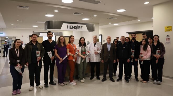 Büyükşehir Sağlık Belediye Başkanı Mustafa Bozbey’den Sağlık Çalışanlarına Ziyaret