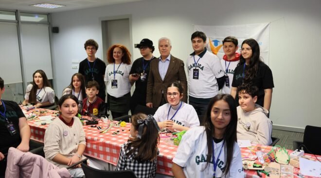 Bursa’da Gençler Bilimle Buluştu