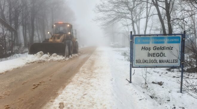 Büyükşehir Belediyesi Karla Mücadelesi Bayramda da Sürüyor