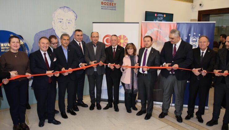 “Zer-i Nab” Tezhip Sergisi Bursa’da Ziyarete Açıldı