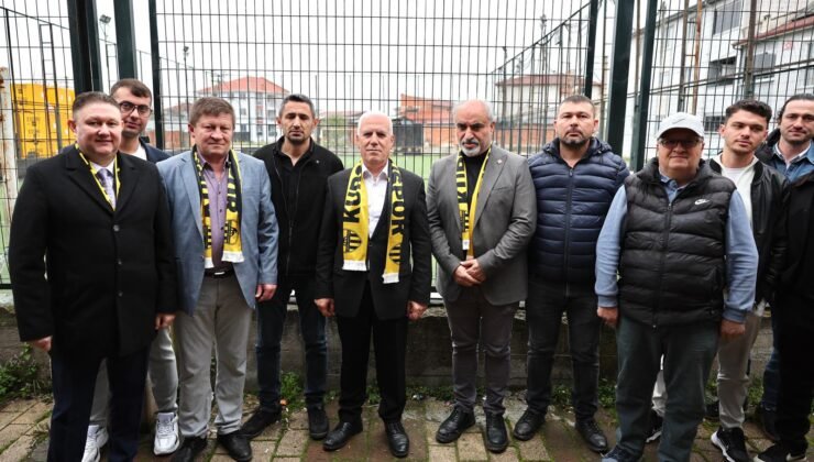 Büyükşehir Belediye Başkanı Mustafa Bozbey’den İnegöl’e Futbol Sahası Müjdesi