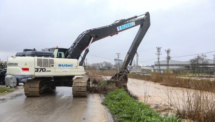 Büyükşehir Belediyesi Olumsuz Hava Koşullarına Karşı Seferber Oldu