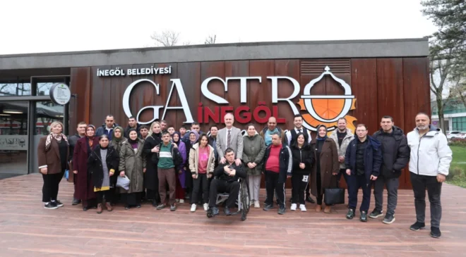 İnegöl Belediye Başkanı Alper Taban Engelli Öğrencilerle Kahvaltıda Buluştu