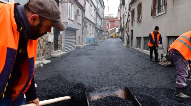 Osmangazi Belediyesi’nden Yeşilova Mahallesi’ne Yeni Asfalt Çalışması