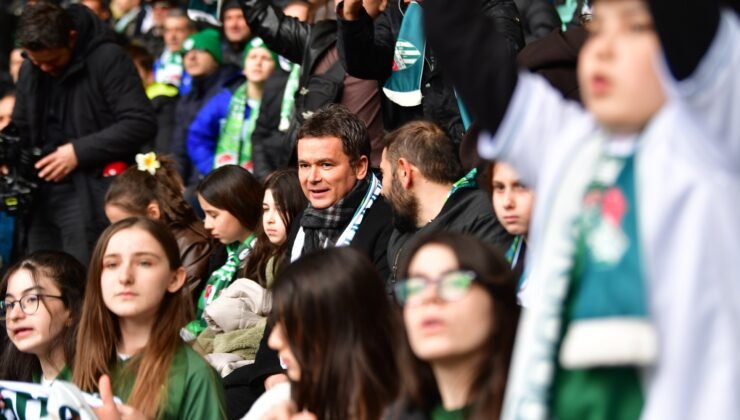 Osmangazi Belediye Başkanı Erkan Aydın Çocuklarla Bursaspor Coşkusunu Paylaştı