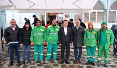 Osmangazi Belediye Başkanı Erkan Aydın Vatandaşlarla Bayramlaştı