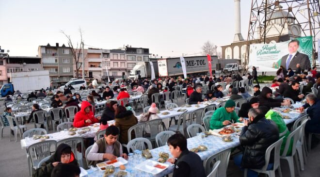 Osmangazi’de Gönül Sofraları Geçit’te Kuruldu