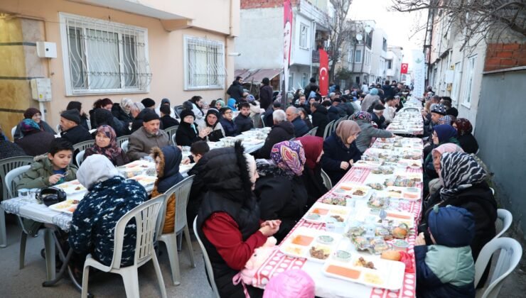 Osmangazi Belediyesi’nin Altınova Mahallesi’ndeki İftar Sofrası Dolup Taştı