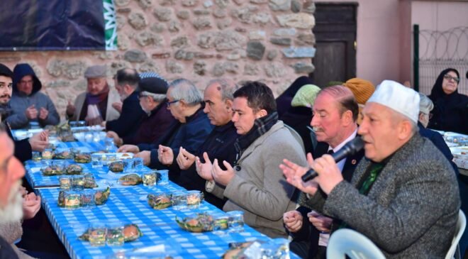 Osmangazi Belediye Başkanı Erkan Aydın Kiremitçi’de Vatandaşlarla İftar Yaptı