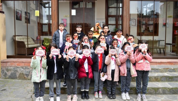 Osmangazi’de Çocuklar Mehmet Akif Ersoy’un İzinde Yürüyor