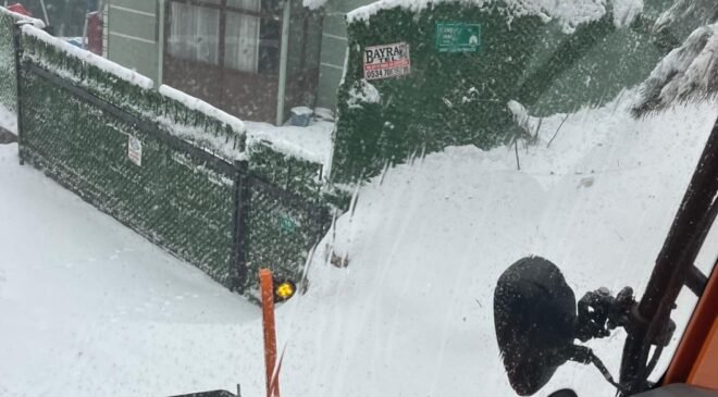 Osmangazi Belediyesi Bayramda Karla Kesintisiz Mücadele Ediyor