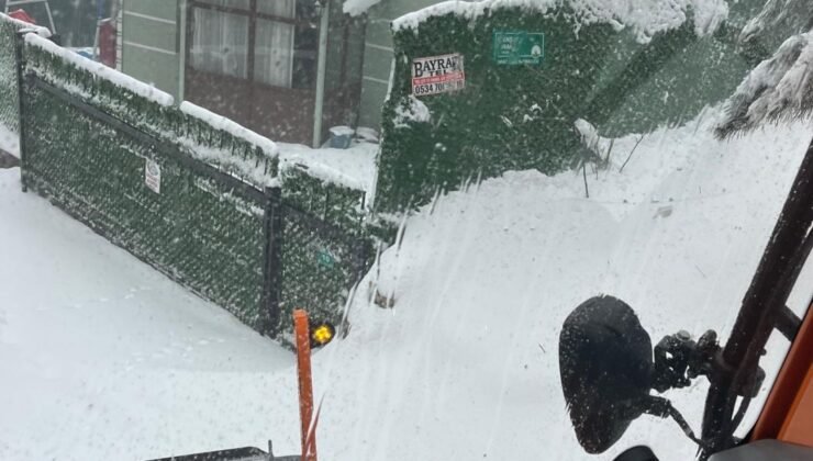 Osmangazi Belediyesi Bayramda Karla Kesintisiz Mücadele Ediyor