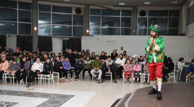 Osmangazi Ovaakça Karagöz ve Sihirbazlık Gösterisiyle Şenlendi