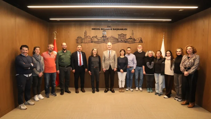 İspanyol Misafirlerden İnegöl’ün Nöbetçi Kitaphanelerine Tam Not Aldı