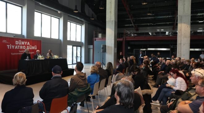 Rutkay Aziz Dünya Tiyatro Gününde Nilüfer’lilerle Buluştu