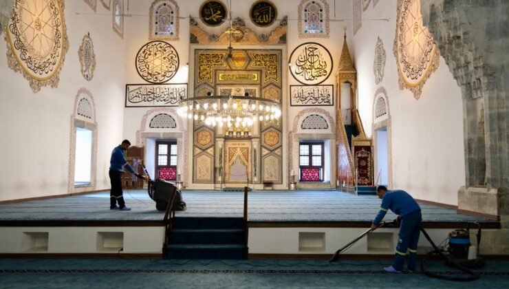 Yıldırım’da Camilere Ramazan Bayramı Temizliği