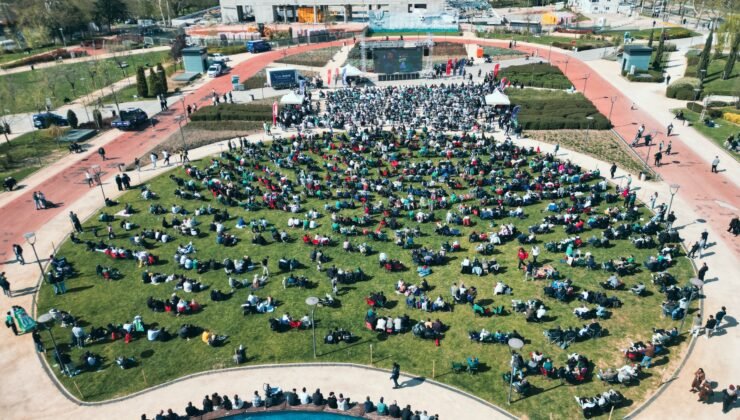 Dev Ekranda Bursaspor Coşkusu