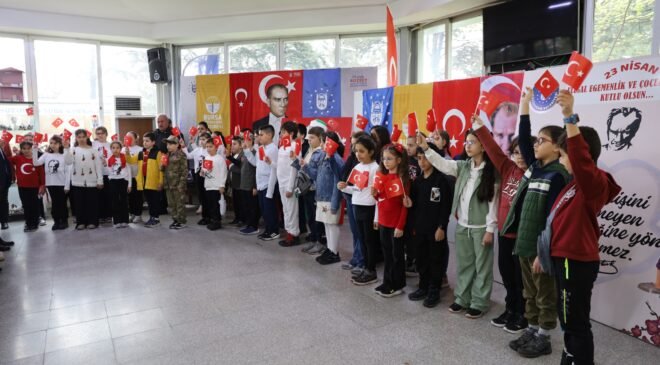 Çocuklardan İç Isıtan 23 Nisan Kutlaması