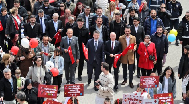 Bursa’da 23 Nisan Coşkuyla Kutlandı