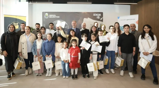 İnegöl’de Nöbetçi Kütüphanelerin Enleri Ödüllendirildi