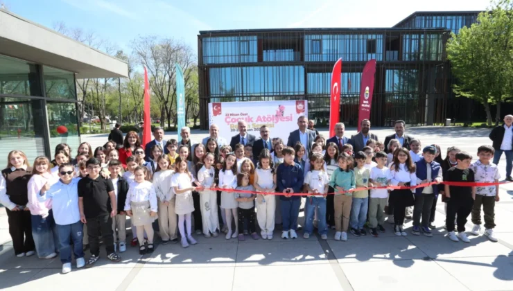 İnegöl’ün Çocuk Sanatçılarının Eserleri 23 Nisan Özel Sergisinde Görücüye Çıktı