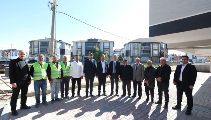 İnegöl’de Yeni Mahallede 11 Sokakta Tretuvar Çalışması Sürüyor