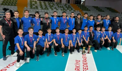 Bursa Voleybol Branşında İnegöl Belediyespor İmzası