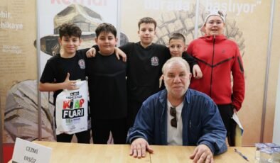 Osmangazi Belediyesi Sevilen Yazarları Okurlarıyla Bir Araya Getiriyor