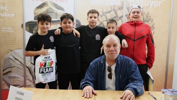 Osmangazi Belediyesi Sevilen Yazarları Okurlarıyla Bir Araya Getiriyor