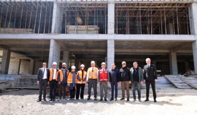 Osmangazi Belediye Başkanı Erkan Aydın İnşaat Çalışmalarını Yerinde İnceledi