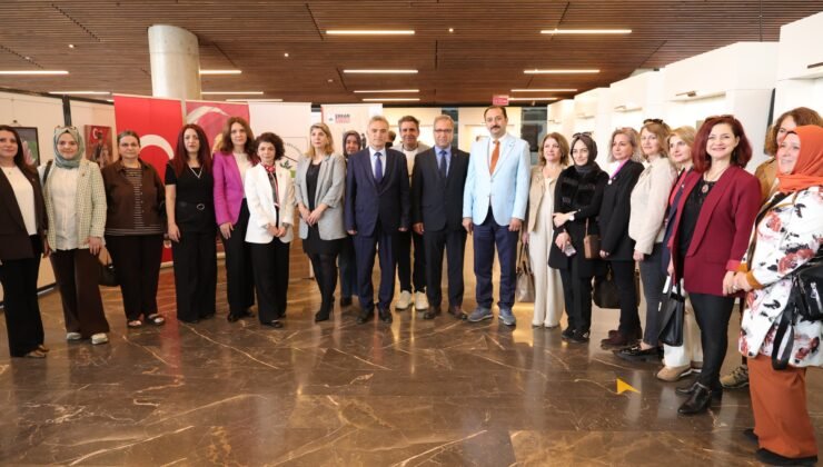 Osmangazi’den “Atatürk’ün Çocuklarından Sanata Bakış” Sergisi Ziyarete Açıldı