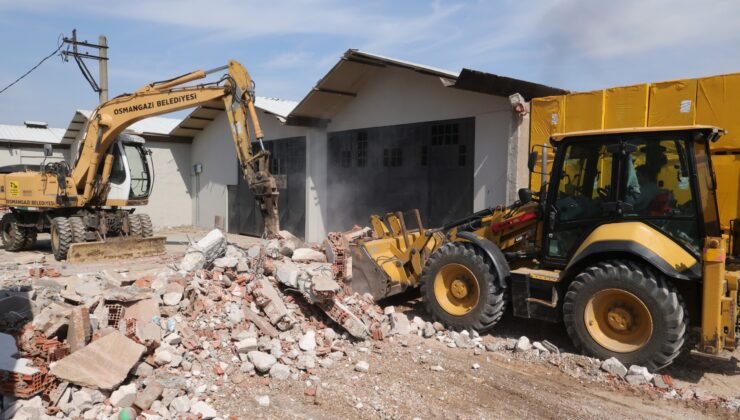 Belediye Başkanı Erkan Aydın Osmangazi’yi Yeni Yollarla Donatıyor