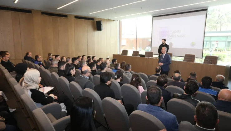 İnegöl Belediyesi Personeline Sağlıklı Dijital Yaşam ve Ekran Kullanımı Yönetimi Eğitimi Düzenledi