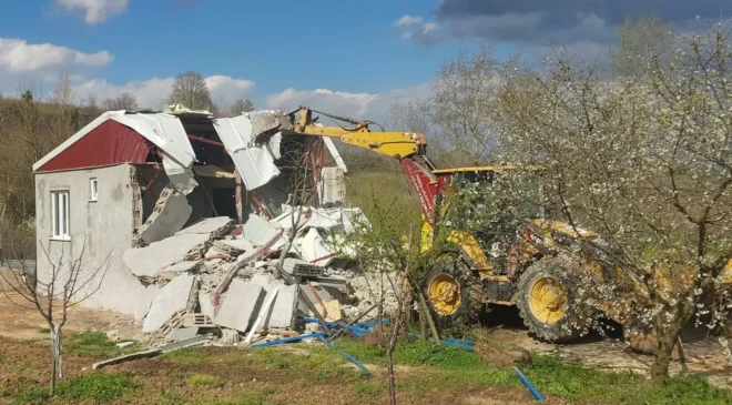 İnegöl’de Kaçak Yapıyla Mücadelesi Sürüyor