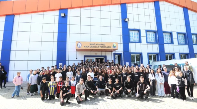 İnegöl Belediye Başkanı Alper Taban’dan Halk Dansları Ekibine Ziyaret