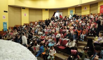 Yıldırım’da Pazar Günleri Çocuklarım Tiyatro Keyfi